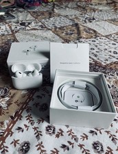 Apple AirPods Pro 3 Wireless Bluetooth In-Ear Earbuds Noise Cancelling White