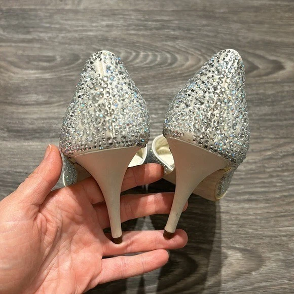 Benjamin Adams 'Catherine' 象牙色 Duchesse 真丝婚鞋 高跟鞋 尺寸 7 英国 37.5 — 第 4/4 张图片