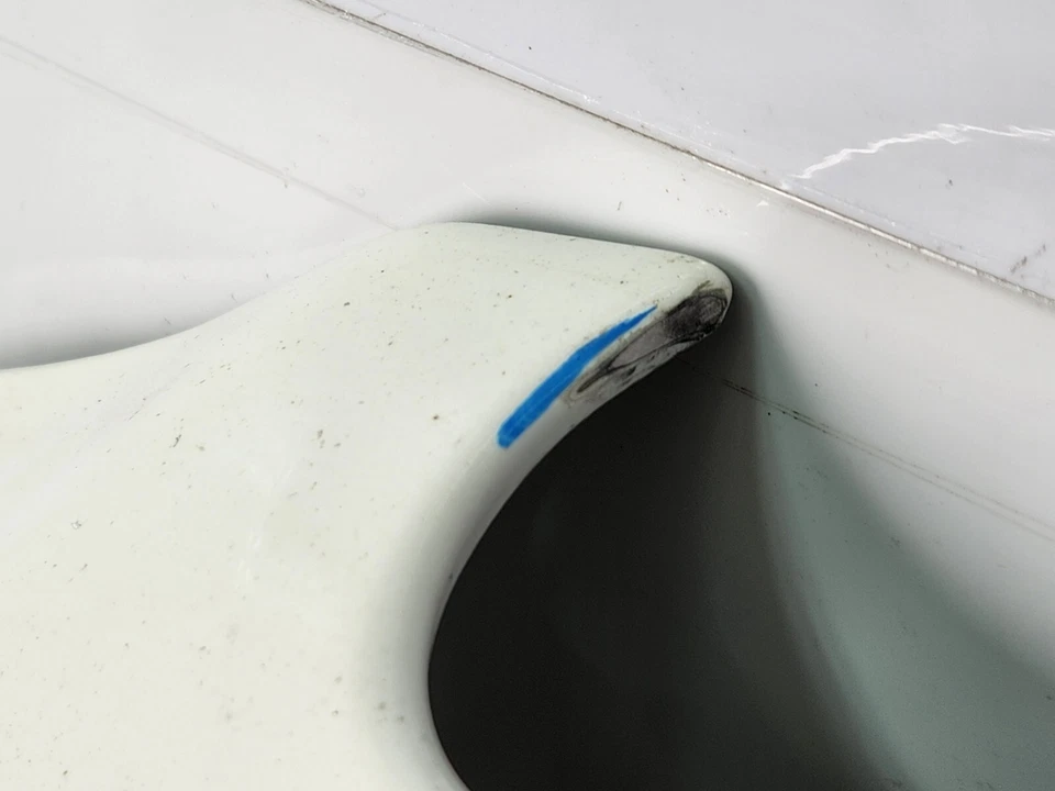 ✅ 12-15 OEM Mercedes W204 C300 C350 capó delantero carcasa panel blanco NOTA* Foto 3 de 4