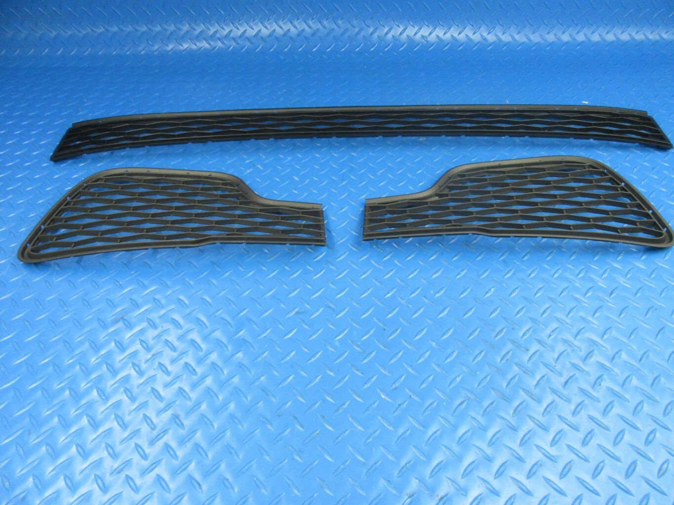  Maserati Ghibli front bumper grille 3pcs #9104