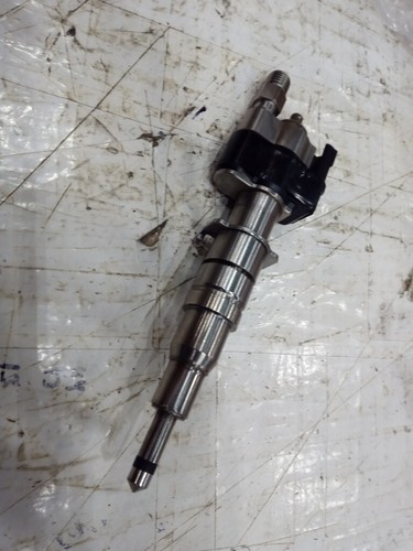1pc Fuel Injector For BMW X5 E70 X6 E71 E72 Z4 E89 1353758904812 ...