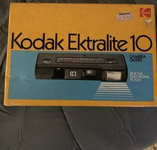 Vintage Kodak Ektralite 10 Camera w/Original Box. Untested