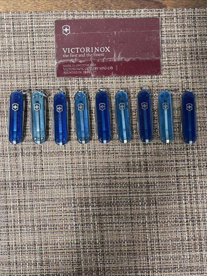 Victorinox Swiss Army Knife 58mm Classic SD- TRANSLUCENT BLUE SCALES- Nice! - Image 4 of 4