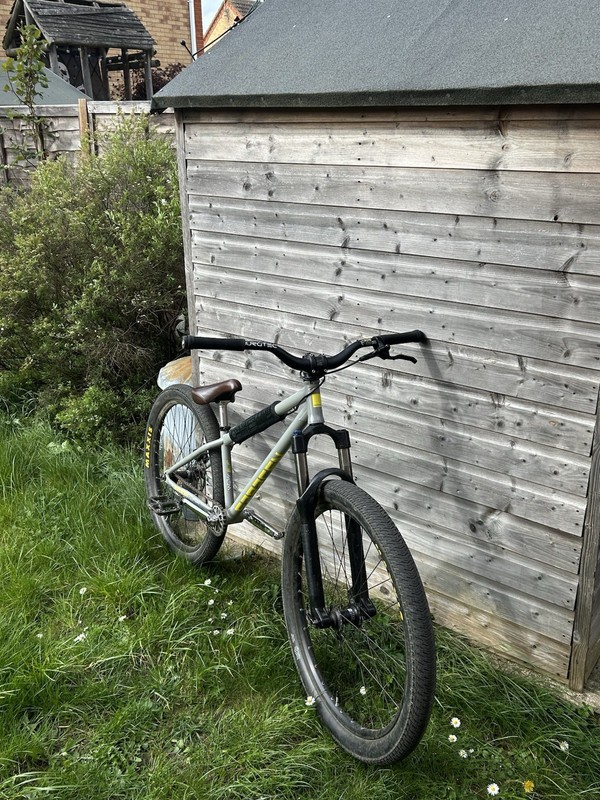 Saracen Amplitude CR2 Dirt Jumper Grey/yellow 26”