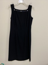 Talbots Size 4 Sleeveless Black Midi Embroidered FLowers Polyester Lined