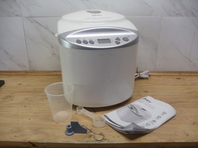 OSTER CKSTBR9050 BREAD MACHINE WITH EXPRESS BAKE CLEAN MANUAL 2 PADDLES