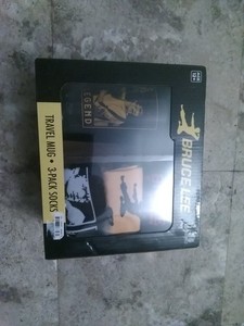 CultureFly Bruce Lee Travel Mug & 3-Pack Socks Gift Box Set