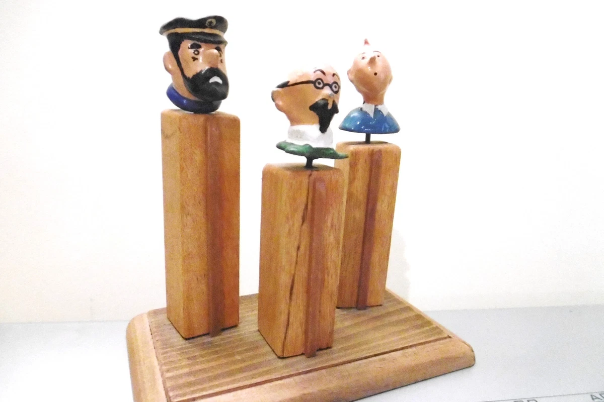 Sculpture en buste de Tintin en tenue de scaphandrier tirée - Lot 838