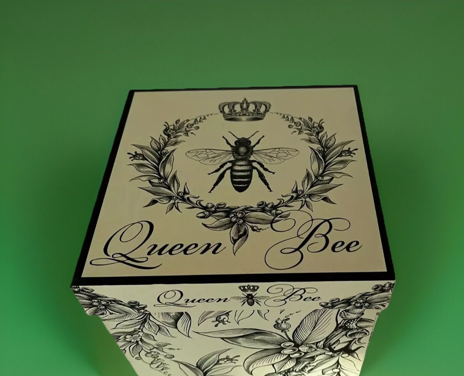 Golden Rabbit Queen Bee Mug - Thumbnail 5