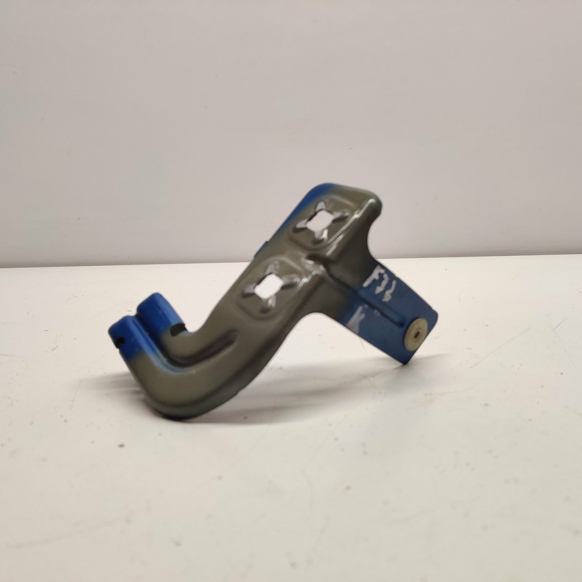 BMW 3 4 Serie F30 F32 F36 Vorne Links FENDER Flügel Halterung 