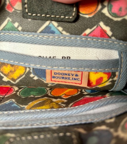 ๐ VTG Dooney & Bourke Black Crayon Hearts Bag Shoulder Lindsay Lohan - Picture 12 of 17