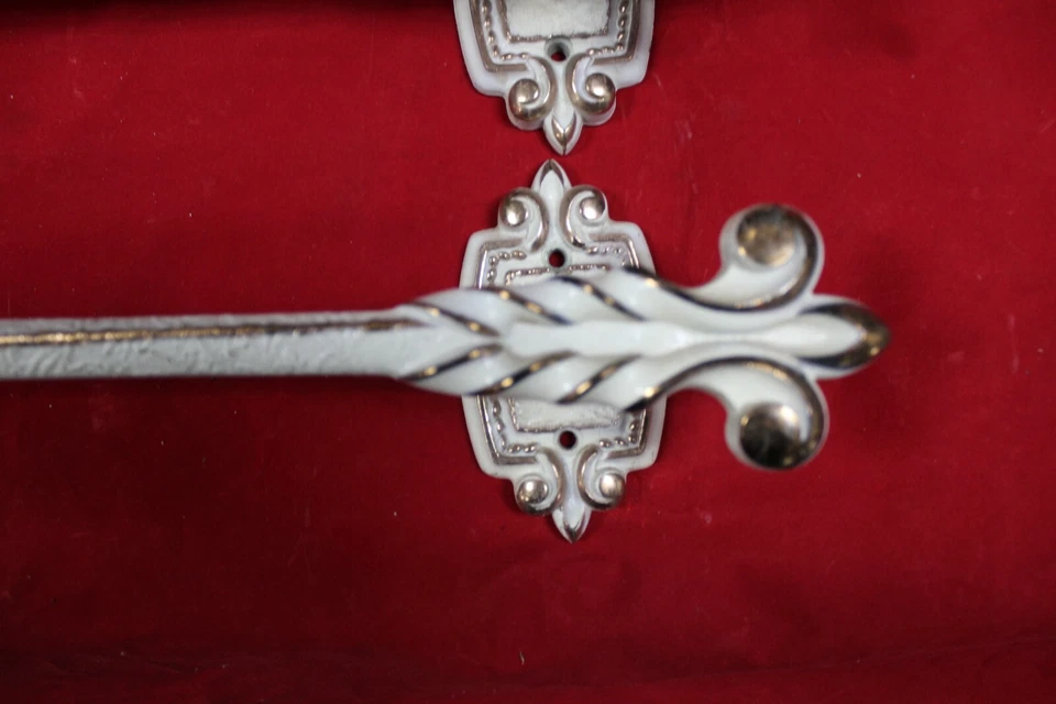 Matching 5pc Bathroom Fixture set Art Deco Antique early mid century Pre war 5pc - Image 4 of 4