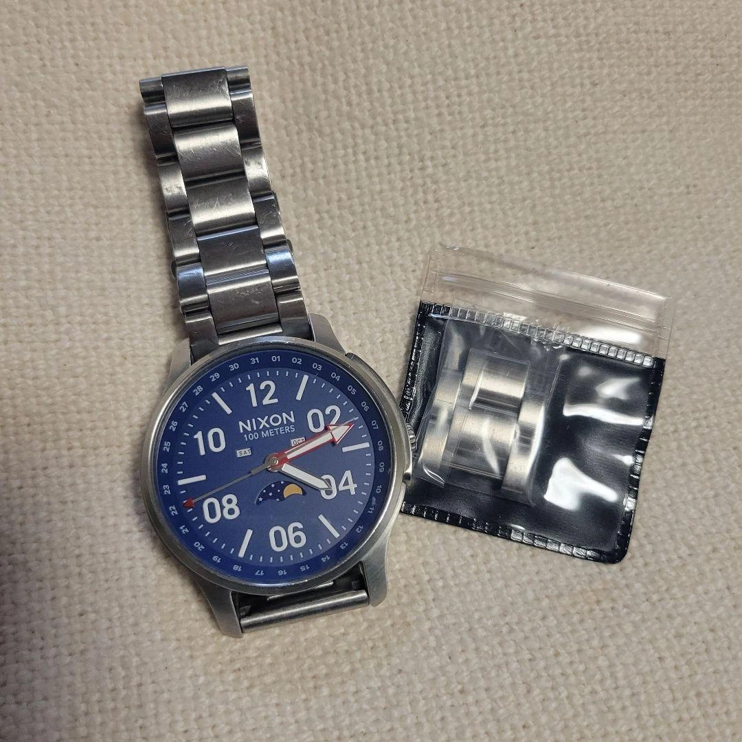 Nixon ascender top