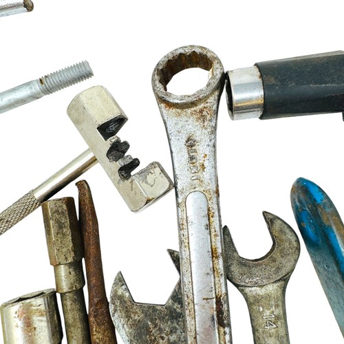26Pc Park Tool and Assorted Wrench, Socket & More Hand Tools Workshop Equipments - Picture 7 of 14