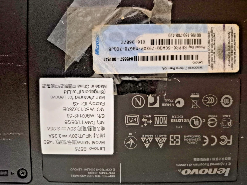Lenovo laptop For Parts And Accessories. With charger. Turns on to bios. - Image 3 of 4