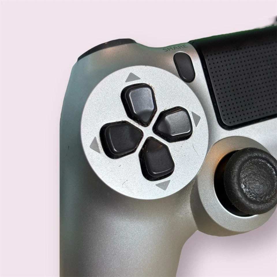 Sony PlayStation 4 DualShock Controller Silver CUH-ZCT2U FOR PARTS BUTTONS STICK - Image 2 of 4