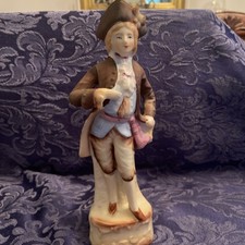 Vintage Porcelain Colonial Gentleman Figurine with Floral Bouquet — listing 6