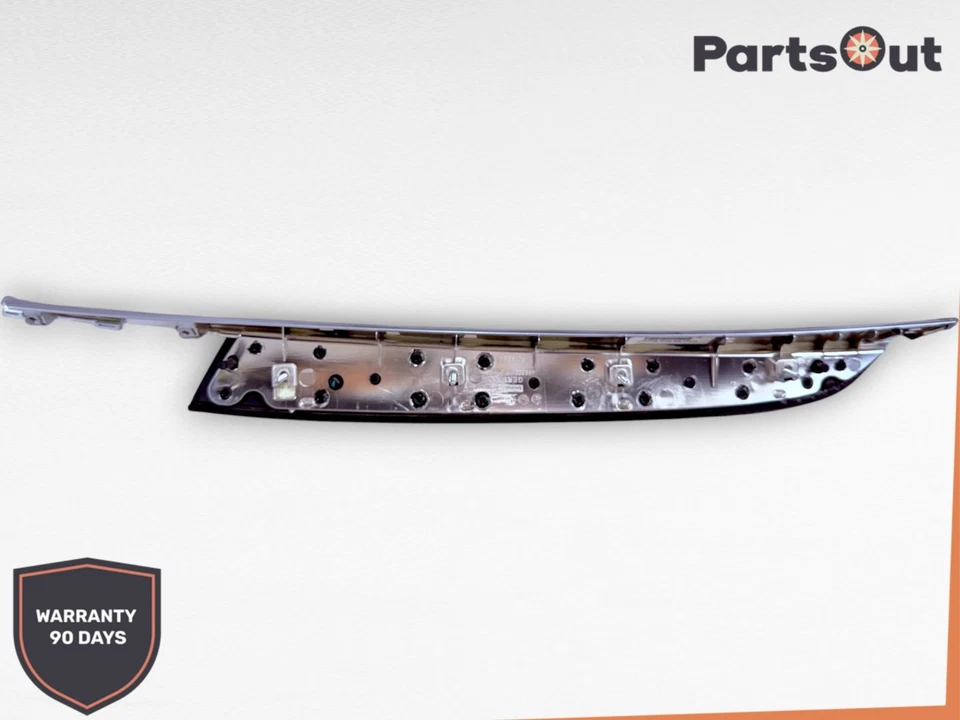 Painel de acabamento dianteiro direito BMW X5 E70 2007-2013 4993001 fabricante de equipamento original - Imagem 4 de 4