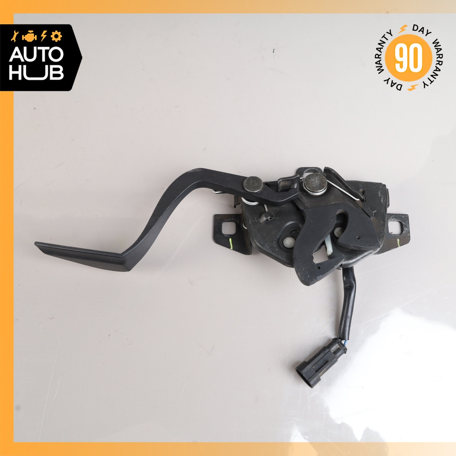 Maserati Quattroporte 2003-2013 Hood latch