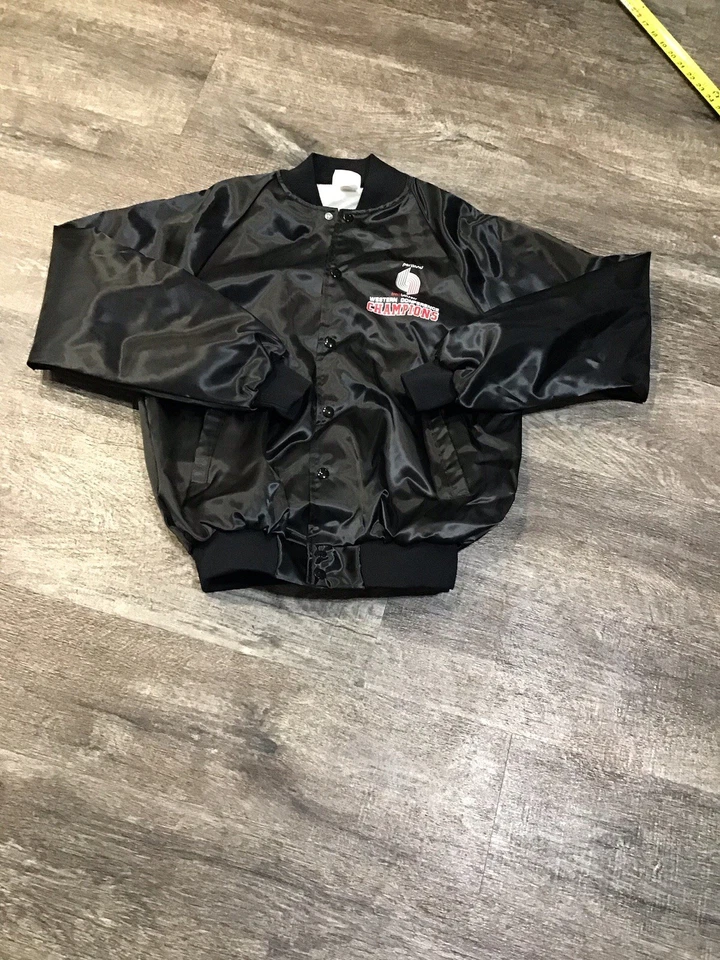 Lot 355-vintage 1990 Chalk Line Jacket  Portland Trail Blazers Champion Size M - Image 2 of 4