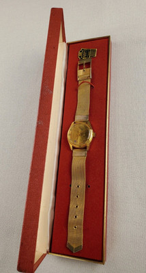 Vintage Rouan 1976 Bicentennial Coin Gold Tone Mechanical Watch W/Box *Works*
