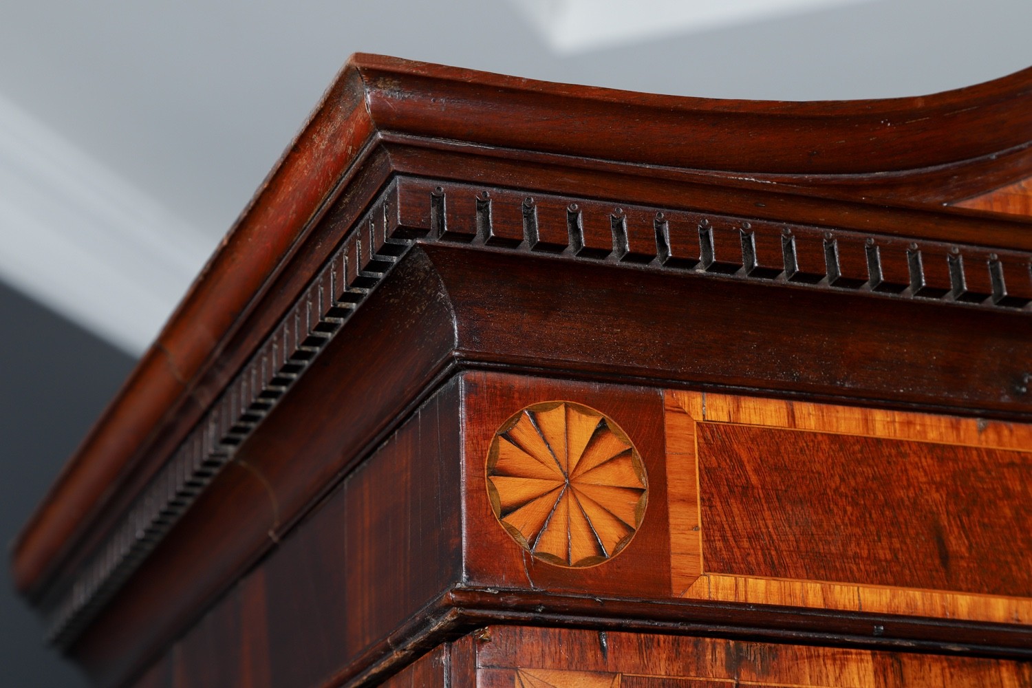 Antique English Georgian Federal Mahogany Linen Press Wardrobe Armoire  (c.1780)