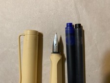 LAMY Safari - Cream Special Ed-  Medium Nib Fountain Pen  + 2 Ink Carts - M SE