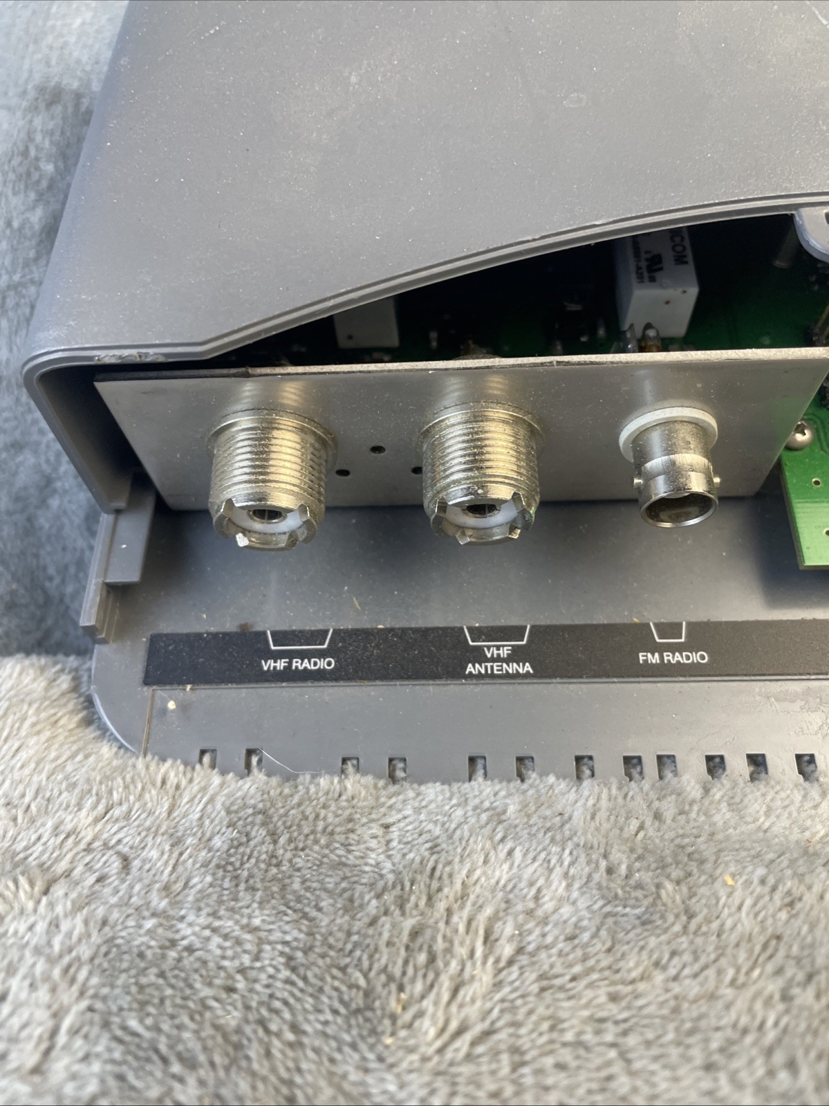 Raymarine AIS 250 E03015 Missing Cover