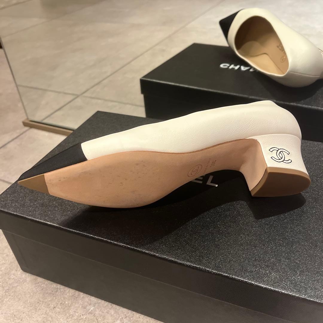 Chanel Grosgrain Pointed Toe Pumps Coco Mark Bicolor Size 38 US About8 For Women thumbnail 17