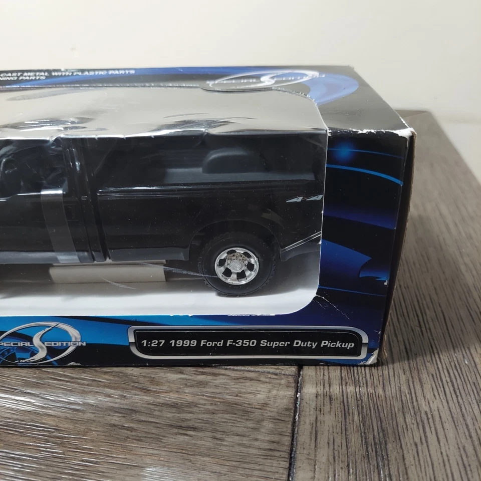 Ford F350 Super Duty 1999 camioneta Maisto nueva en caja modelo diecast negro 1/27 Foto 4 de 4