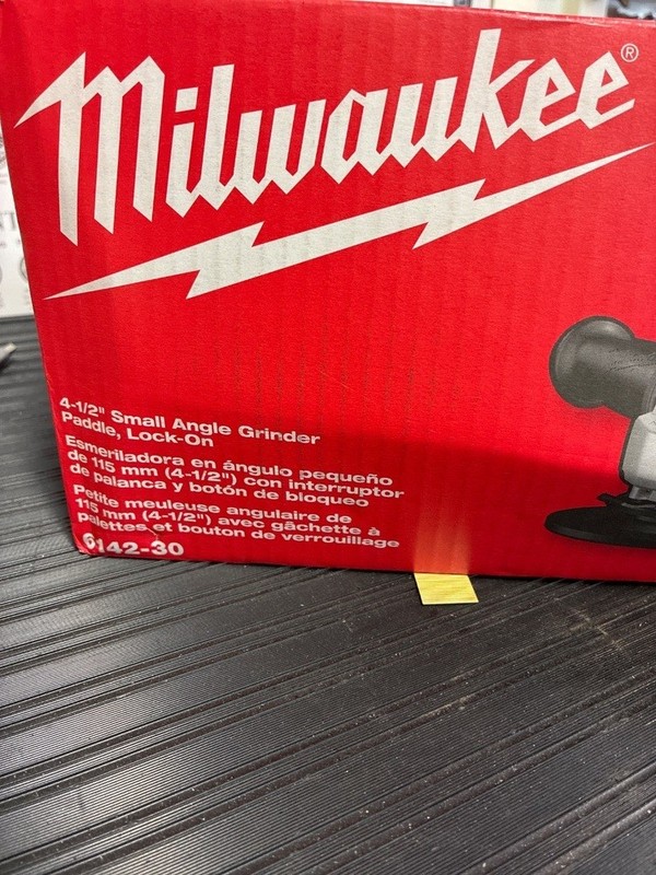 Milwaukee 6142-30 GRINDER