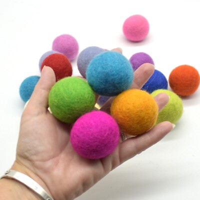 100% Wollfilzkugeln - 4 cm - 5 Stück - Auswahl aus 72 Farben - Bastelbedarf