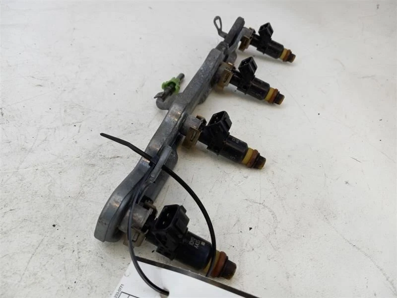 Honda HR-V 2016-2019 carril de inyección de combustible Foto 2 de 4