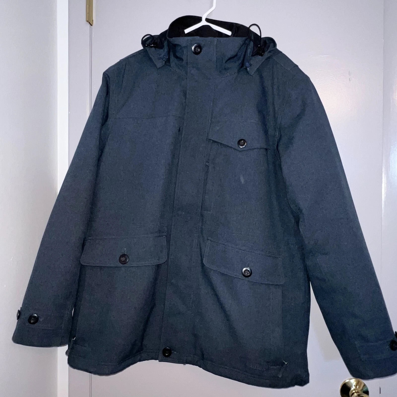 L.L. Bean Men's Waterproof Jacket Size L-Reg