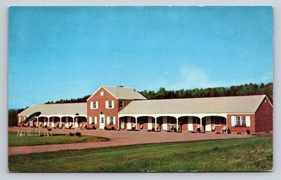 Vintage Green Mountaineer Motel White River Junction Vermont Postcard