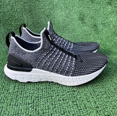 Nike React Phantom Run Flyknit 2   Black/White CJ0280-002 Women s Size 8.5 Used