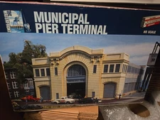 Walthers Cornerstone HO Structure Kit 933-3066 Municiple Pier Terminal
