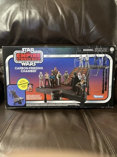 Hasbro Star Wars Carbon Freezing Chamber Vintage Collection Playset - E9596