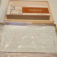 Wireless Tablet Keyboard Folio/Case - White