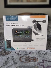 La Crosse Technology Wi-Fi Wind + Weather Station Breeze Pro Sensor HD Display