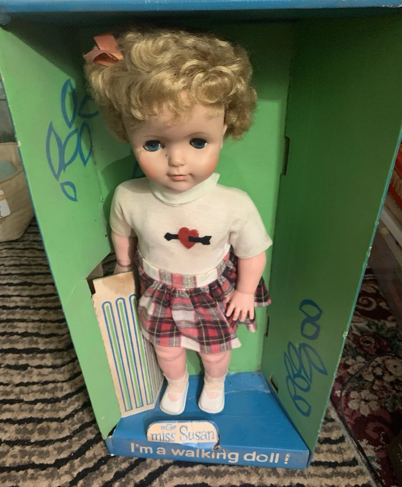 ¡Muñeca caminante vintage EEGEE Miss Susan I’m A! Muñeca Goldberger Mfg Co con caja EE. UU. Foto 2 de 4