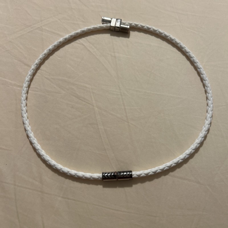 CLAVIS NEODYMIUM 3600 MAGNETIC THERAPY SPORTS GOLF HEALTH NECKLACE WHITE BAND