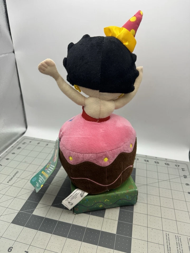 BETTY BOOP JANUARY Birthday Bash Cupcakes Plush Stuffed Toy 2013 13.5” - Image 4 of 4