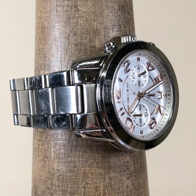 Michael Kors Women MK5725 Dress Date Stainless Steel Quartz 