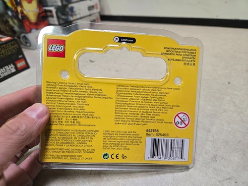 Sealed 3 Pack Lego Figurines Mini fig Halloween Witch / Vampires Authentic - Picture 2 of 2
