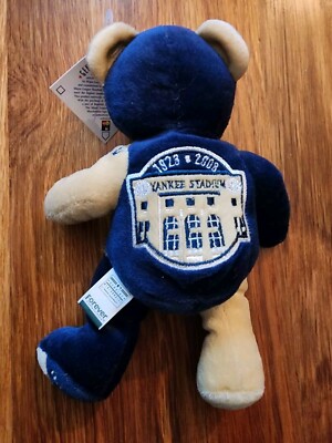 New With Tags NY Yankees stadium commemorative bear 1923 - 2008