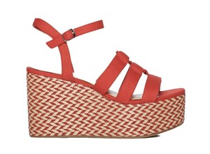 red wedges size 5