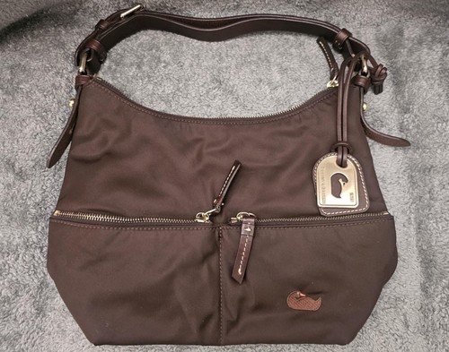Pre-Owned/Dooney & Bourke Nylon Hobo/Vintage/Brown/LOW SHIPPING!