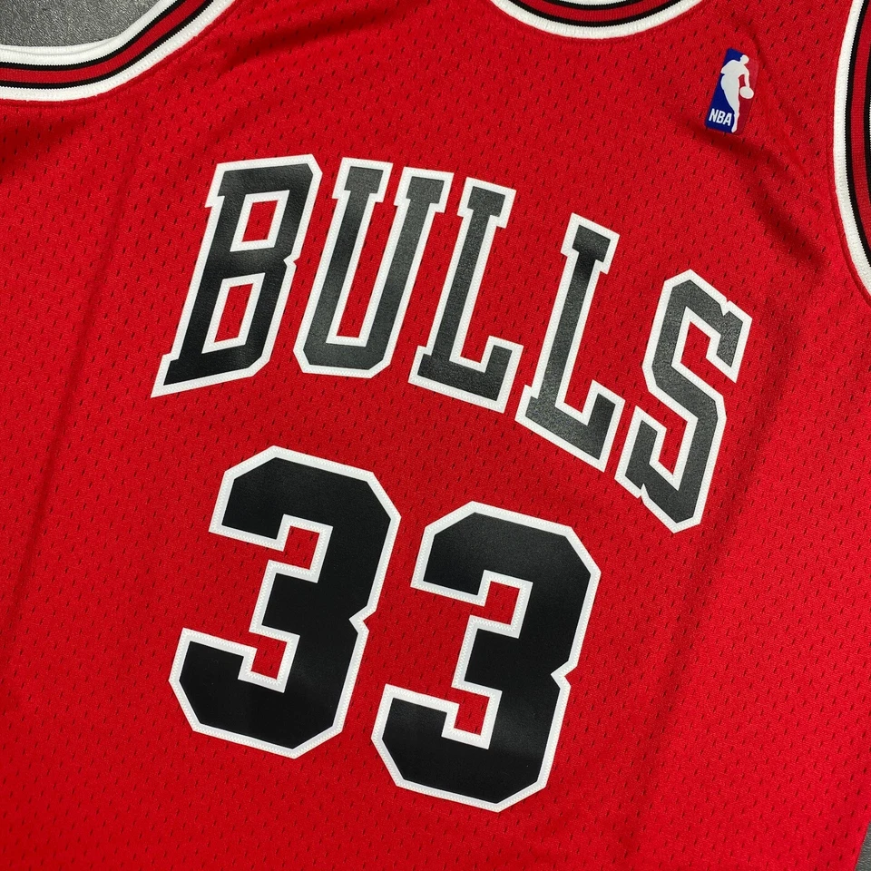 Camiseta masculina 100% autêntica Scottie Pippen Mitchell Ness 97 98 Bulls tamanho M 40 - Imagem 3 de 4