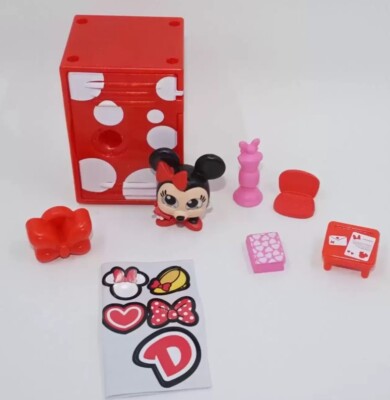 Minnie Mouse - Disney Doorables Academy Surprise Locker 7 Piece